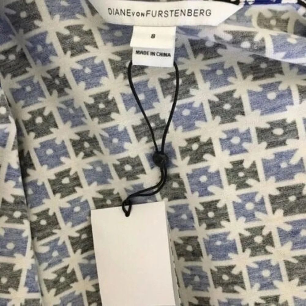 Diane von Furstenberg Wrap Dress Size 8 - Picture 3 of 6